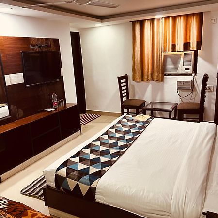 Hotel ニューデリー エクステリア 写真