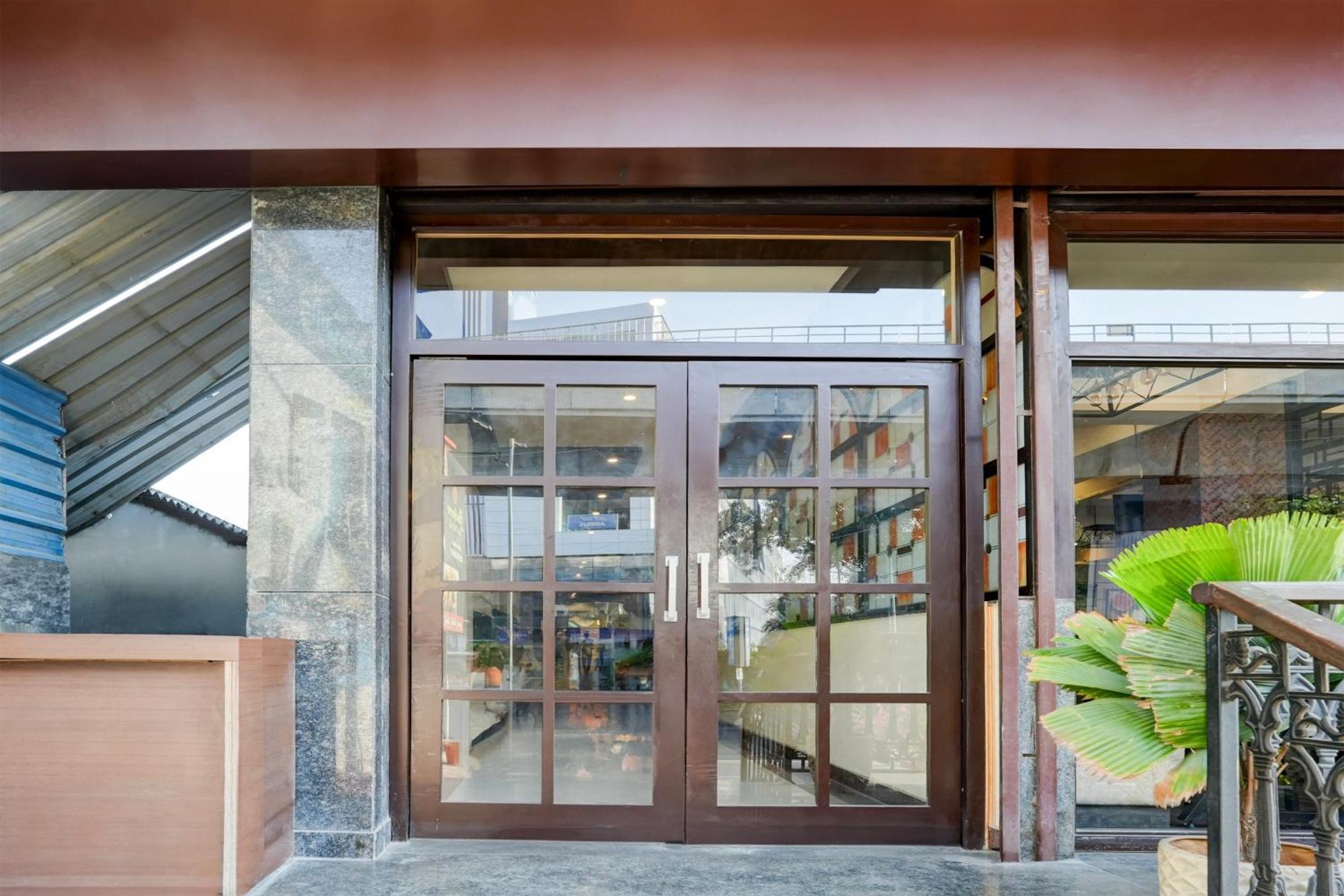 Hotel ニューデリー エクステリア 写真
